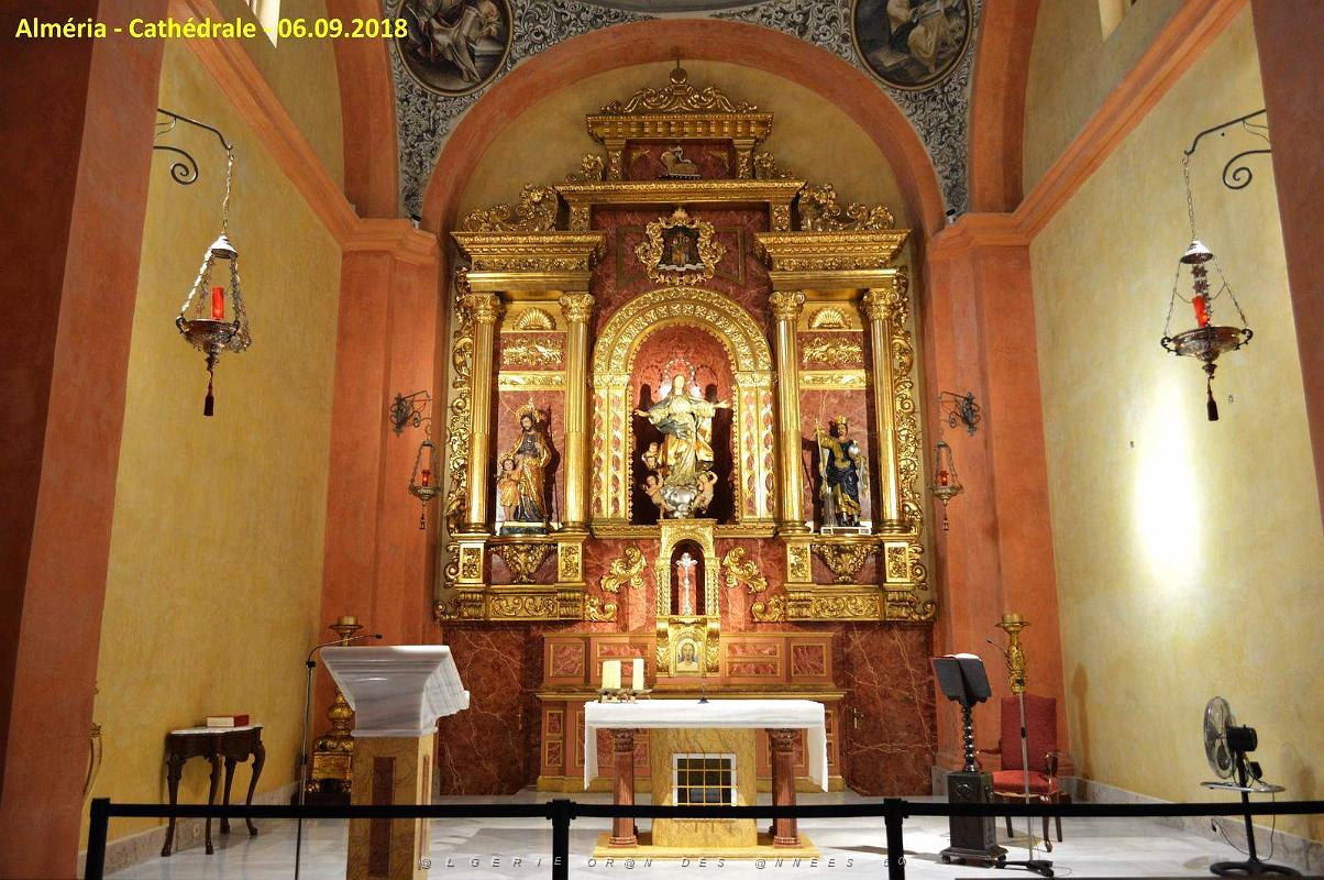 28 LA CATHEDRALE ET LE FORTERESSE DE L INCARNATION (61).JPG